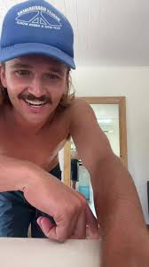 Tom Crockett (@tomcrockett_)