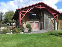 Les avantages de la construction d'une maison avec une ossature bois sont nombreux : Maison Bois Charpente Cardineau