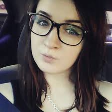 Brown Hair Medium Length Hair Long Bob Pale Skin Pretty Glasses Black Glasses Girl Medium Length Hair Styles Medium Hair Styles Medium Length Brown Hair