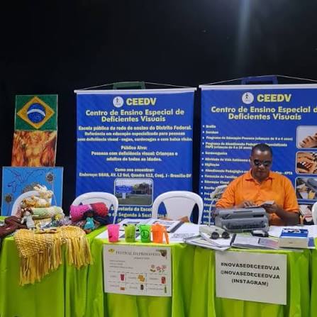 Nos dias 12 e 13 de setembro de 2025 aconteceu a lV Feira da Acessibilidade  do Distrito Federal, promovida pela Biblioteca Braille Dorina Nowill, de  Taguatinga. O CEEDV participou do evento com