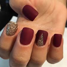 The thing is that not all of them are perfectly doable at home. We Continue With Our Special Nail Art Christmas With Lots Of New Ideas To Date We Have Seen New Product Ranges Special Glaze Gold Nails Nails Burgundy Nails