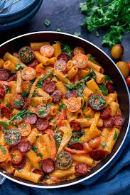 Add the garlic and chicken and fry for 5 mins, to brown. One Pot Creamy Tomato And Chorizo Rigatoni Nicky S Kitchen Sanctuary