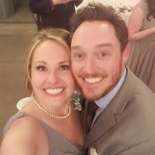 These succulent cupcakes are *almost* too cute to eat!🌵 Share with a  couple friends who would love these! 📷: @whiskandsugar.cakery/Instagram