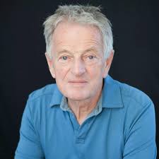 Glasgow Apollo Theatre owner Frank Lynch dies aged 84 as emotional tributes  paid