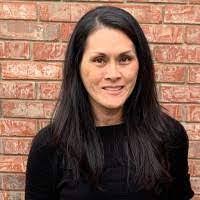 Kelly Grams's Instagram, Twitter & Facebook