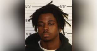 Man arrested after shooting driver from backseat, MPD says