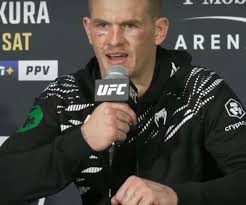 My ChatGPT offered up a roast of Ian Garry Haters when I was discussing his  hate￼ 💀💀💀💀 My AI ain't wrong 😆