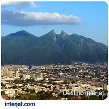 Viaja De Toluca A Monterrey Con Mas Espacio Entre Asientos Y El Mejor Servicio Bienvenidoabordo Travel Paris Skyline Skyline