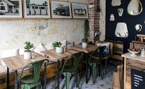 Flea Adresse A St Ouen Design Interieur Restaurant Interieurs Cafe Design Interieur De Cafe