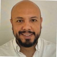 Hugo Abarca's Instagram, Twitter & Facebook