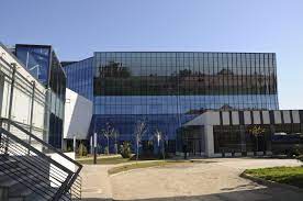 La nivel de masterat în cadrul facultății există trei masterate: Universitatea Din Craiova Facultatea De Drept Tatuaje Cluj Napoca