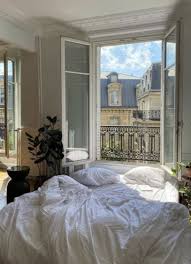 Sleepy In Paris In 2020 Aesthetic Bedroom Dream Rooms Dream Apartment