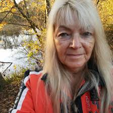 😂 😂 WENN ICH'S RICHTIG VERSTEHE, KÖNNEN WIR IHN AM OHR SCHLECKEN.  @MARODEUTSCH