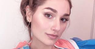 Sasha meneghel was born on july 28, 1998 in rio de janeiro, rio de janeiro, brazil as sasha meneghel szafir. Apos Separacao Sasha Meneghel Szafir Se Refugia Em Pousada Luxuosa De Noronha