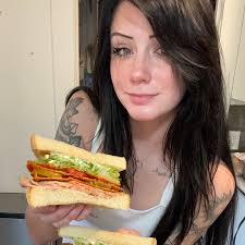 Sandwichcutiecat - YouTube