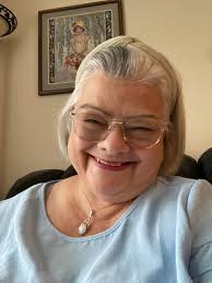 My name is Susan , and I'm a 33 year-old Single Woman from Kansas in the  Canada .In Search of a Romantic Companion. (.Follow.&.In-Box.Me.).