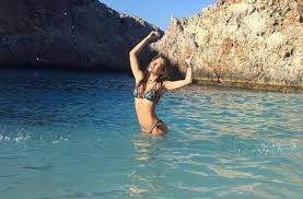 Η κλέλια ανδριολάτου αποτελεί μια από τις πιο ωραίες παρουσίες στην ελληνική showbiz. H Klelia Andriolatoy 8a Mporoyse Na Einai Aggelos Ths Victoria S Secret Lifeviews