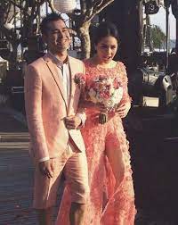 We shared about actress nagita slavina. Raffi Ahmad Nagita Slavina Gaun Kebaya Modern Gaun Pengantin Gaun