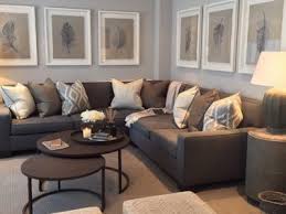 See more ideas about brown living room, brown sofa, living room designs. Ù…Ù†Ø¯ÙŠÙ„ Ù†Ø³Ø¨Ø© ÙˆØµÙ Ø§Ù„Ø¹Ù…Ù„ Dark Brown Leather Sofa Decorating Ideas Ibethecool Com