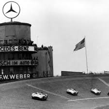 Wir nehmen euch mit ins media centre am shanghai international circuit und erinnern uns mit unserem kollegen roger benoit zurück an die gute alte zeit in der die peinlichsten momente aus 1000 formel 1 rennen! Zahlen Und Fakten Vor Dem 1000 Formel 1 Rennen Formel 1