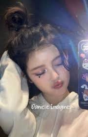 Danielle Imagines (gxg)