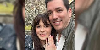 Jonathan Scott's Instagram, Twitter & Facebook