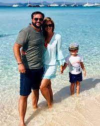 In dieser woche möchte sie das heute besucht mich meine freundin verena wriedt! Verena Wriedt Feels A Bit Like Honeymoon Die Schoenste Zeit Ist Mit Euch Liotomschunena Family Love Beach Facebook
