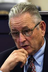 KY lawmakers want licenses for tobacco and vape retailers