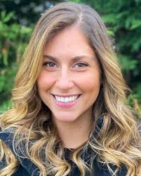 Ashley Winn's Instagram, Twitter & Facebook