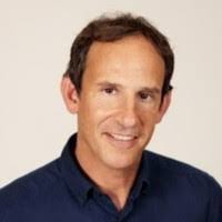 Stephanie Volz's Instagram, Twitter & Facebook