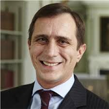 Paula McMinn wins the International Receptionist of the Year 2015