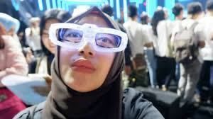 Daftar pekerjaan yang memerlukan kacamata safety ada beberapa pekerjaan yang tetap aman untuk mata meskipun anda tidak memakai kacamata safety, dan ada beberapa diantaranya yang sebaliknya. Kacamata Hani Pakai Kacamata Minus Banyak Enak Atau Gak Enaknya Curhat Yuuuk