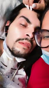 To think a year ago, my husband was in the worst state… A year now, he’s  finally starting to smile! 😭🙏🏼💙