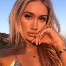 Alyssa Laporte's Instagram, Twitter & Facebook