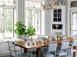 Formal dining room paint colors. 10 Best Dining Room Colors From Benjamin Moore