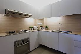 Maple kitchen cabinets kitchen redo kitchen tiles new kitchen country kitchen wooden kitchen design kitchen kitchen ideas medium the findley & myers soho maple kitchen cabinets are sophisticated yet comfortable. Kompactop Canadian Maple Small Kitchen Decor Kitchen Room Design Interior Design Kitchen