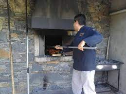 André ribeiro, 23, from portugal grasshopper club zurich, since 2020 second striker market value: Chef Andre Ribeiro A Retirar O Cabrito Estonado Do Forno Foto De Callum Oleiros Tripadvisor