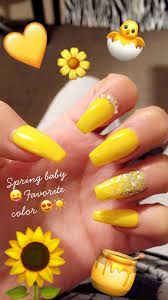 Simple nail designs for beginners! Pin By Amandiita On Nails Hair Make Up Acrylic Nails Yellow Yellow Nails Yellow Nail Art