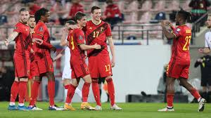 De match tussen de rode duivels en rusland werd in geraardsbergen op een groot scherm vertoond op de markt. Belgie Kleineert Wit Rusland Portugal Vecht Zich Terug Tegen Luxemburg Nos