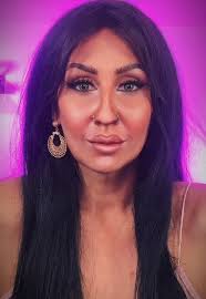 Tasha Makeup Influencer