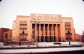 Designed by architect hans poelzig, it was inaugurated in 1931. Pin On Ddr Deutsche Demokratische Republik 1949 1990