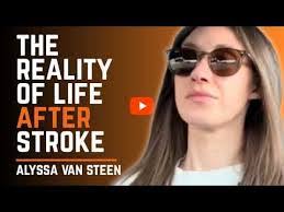 Samantha Knee's Instagram, Twitter & Facebook