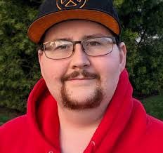 Ryan Scheller's Instagram, Twitter & Facebook