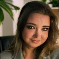 Davina Locklear's Instagram, Twitter & Facebook