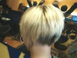 Coupe Au Carre Court Destructure Recherche Google Haare Und Beauty Haare Beauty