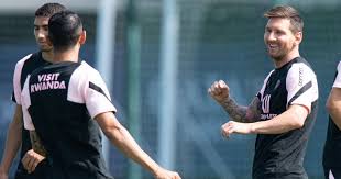 When will lionel messi make psg debut? Psg Plan On Making Lionel Messi Comfortable Before Giving Him His Debut Pochettino