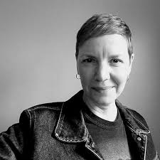 Elaine Snyder's Instagram, Twitter & Facebook