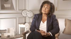 Aujourd'hui est est une femme comblée auprès de pierre nora. Anne Sinclair Tonight In Seven To Eight We Do Not Leave A Man On The Ground