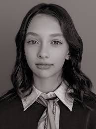 Девочки, скажите мне пожалуйста, сколько времени вы проводите залитая в  ленте? Решила посмотреть ленту просто так из любопытства, началось с  просмотра роликов про ретушь, но через часа 1,5 поймала себя на мысли,