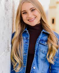 Cheers to our beautiful senior Miss Jenna Meyer! Jenna is the daughter of  Vernon and Aileen Meyer and had been dancing at the studio for fifteen  years. Jenna is a senior at
